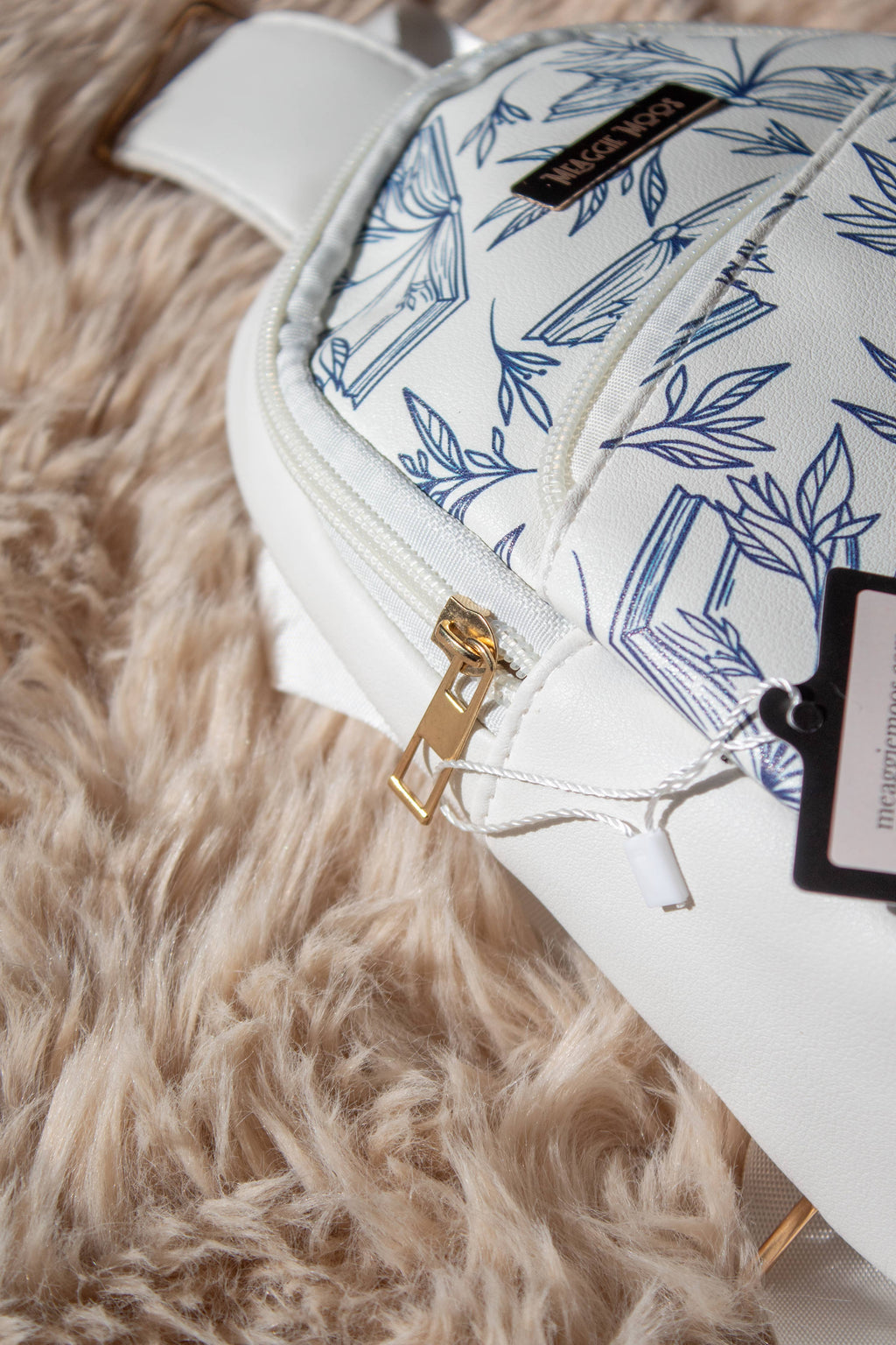 Bookish E-Reader Crossbody Tech Bag | Porcelain Books